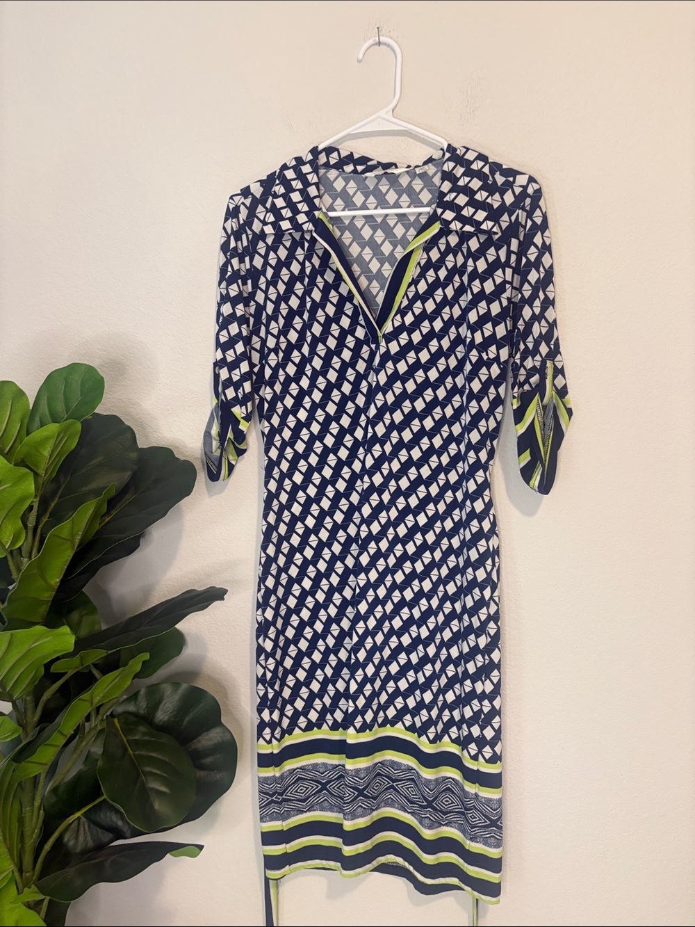 Mlle Gabrielle Large Navy Geometric belted Dress with Lime Trim - Picture 5 of 6